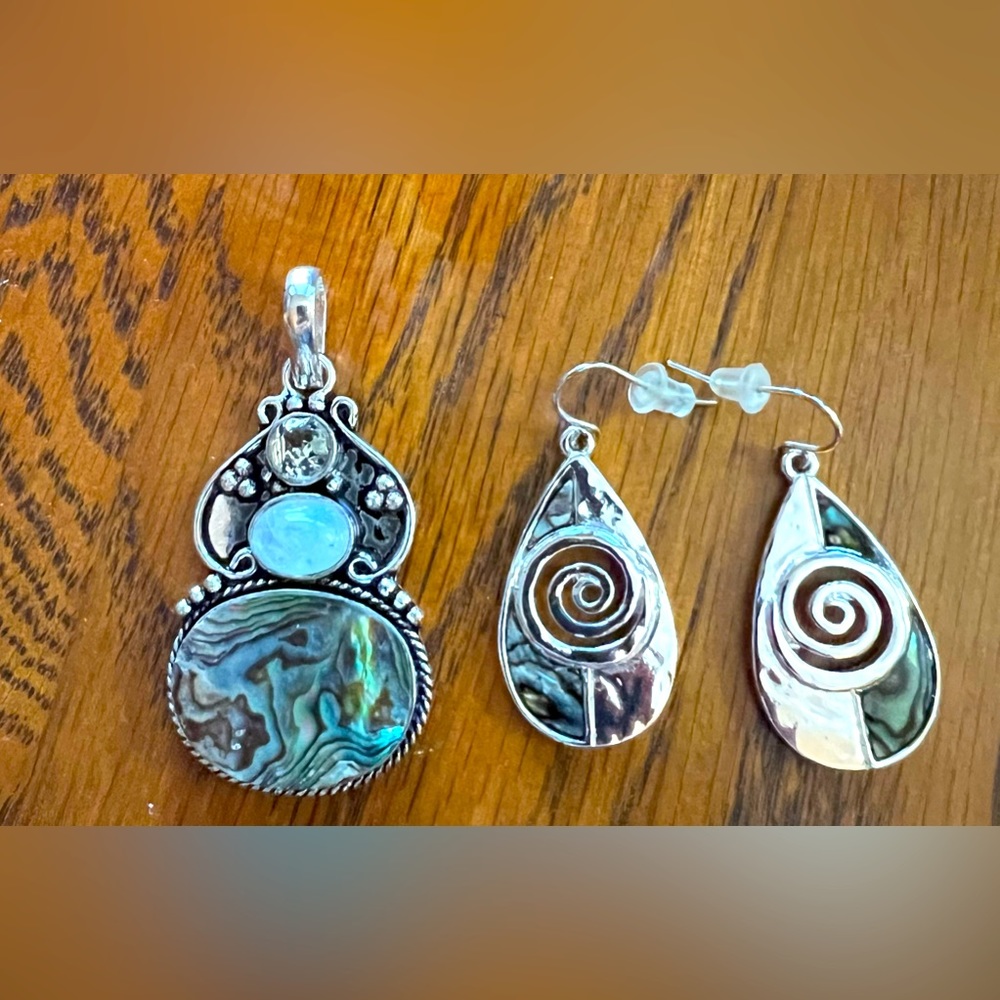 Abalone pendant and Earrings